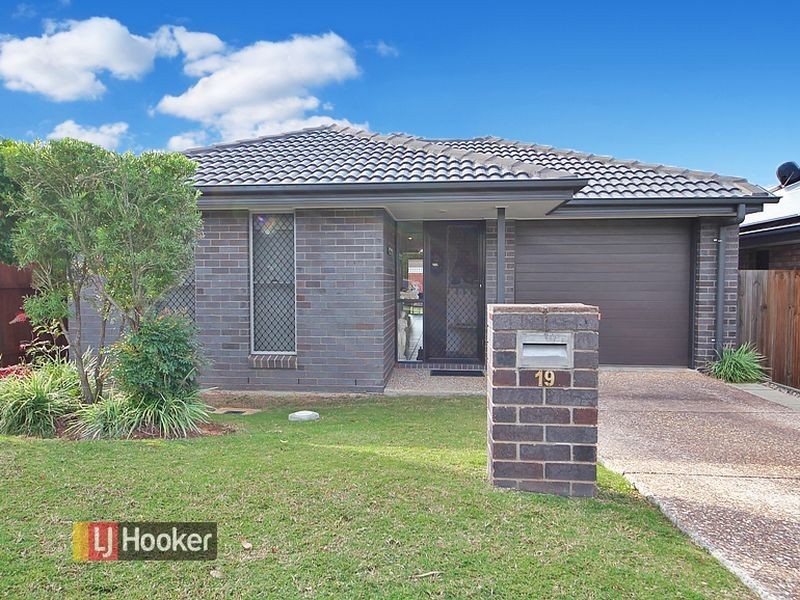 19 Balstrup Road North, Kallangur QLD 4503