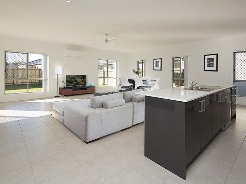 35 Fern Parade, Griffin QLD 4503