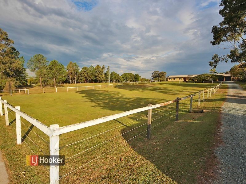 18 Kerr Road West, Kallangur QLD 4503