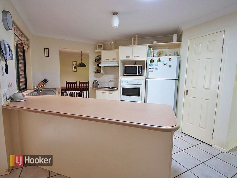 4 Harbord Place, Albany Creek QLD 4035