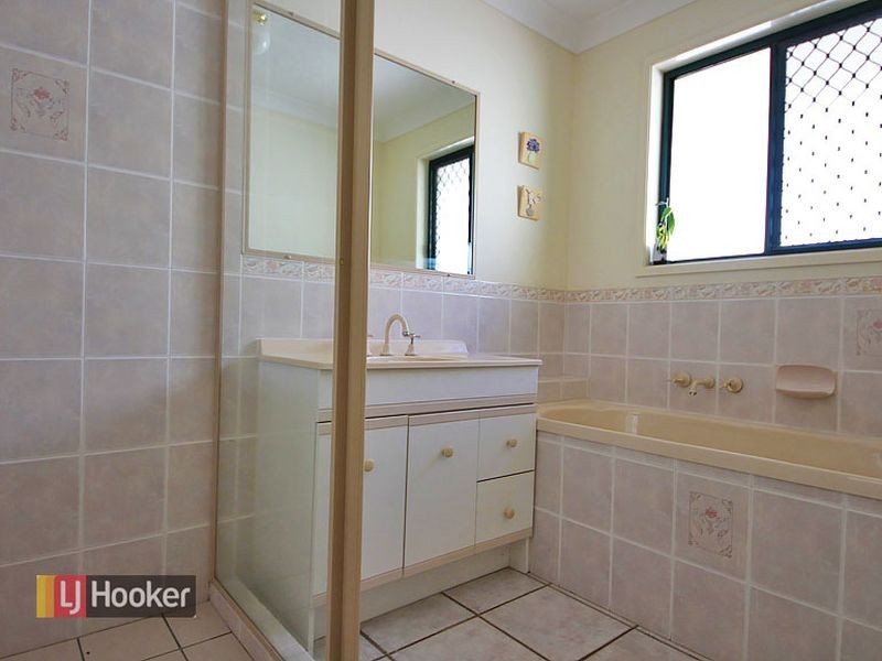 4 Harbord Place, Albany Creek QLD 4035