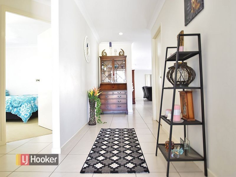 8 Brimstone Court, Kallangur QLD 4503