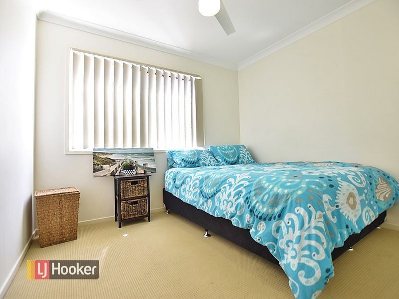 8 Brimstone Court, Kallangur QLD 4503