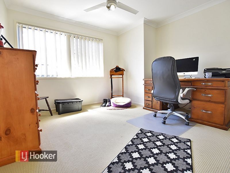 8 Brimstone Court, Kallangur QLD 4503