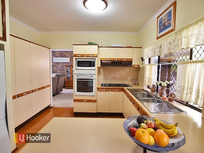 5 Styles Road, Petrie QLD 4502