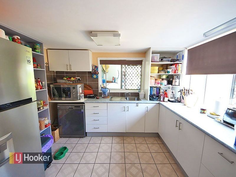 8 Johnson Street, Kallangur QLD 4503