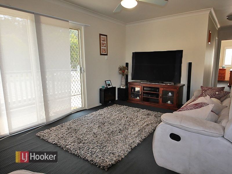 73 Dohles Rocks Road, Kallangur QLD 4503