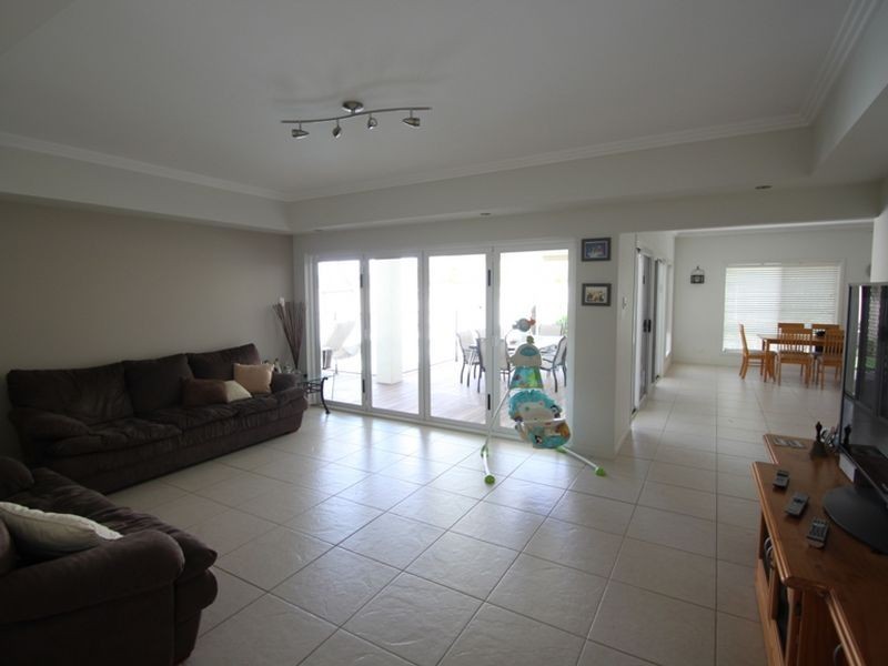 North Lakes QLD 4509