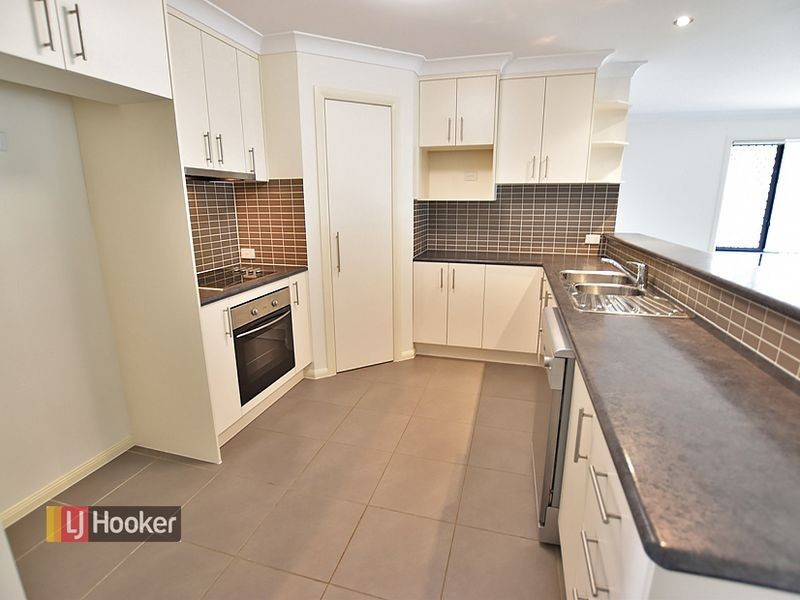 8 Gatsby Court, Kallangur QLD 4503