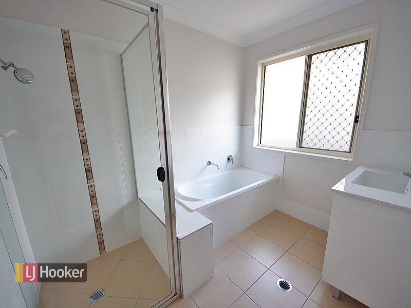 30 Bowerbird Crescent, Dakabin QLD 4503