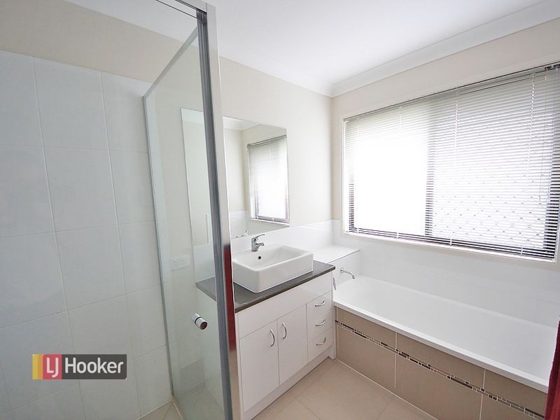 52 Duporth Crescent, Dakabin QLD 4503