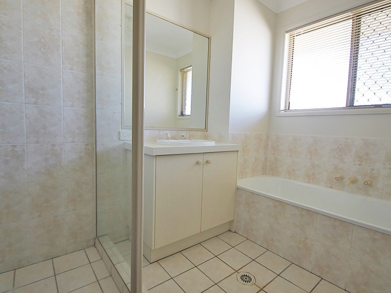 8 Roper Place, Kallangur QLD 4503