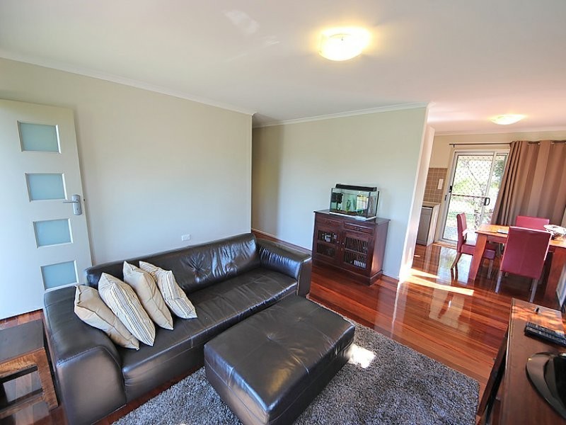 25 Sheehan Street, Kallangur QLD 4503