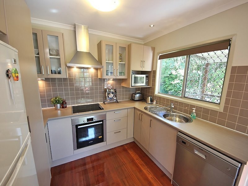 25 Sheehan Street, Kallangur QLD 4503