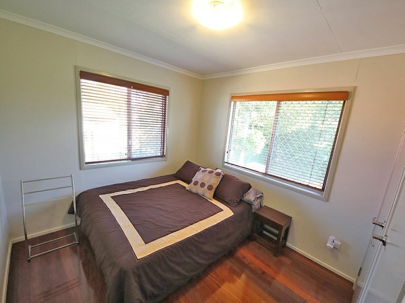 25 Sheehan Street, Kallangur QLD 4503