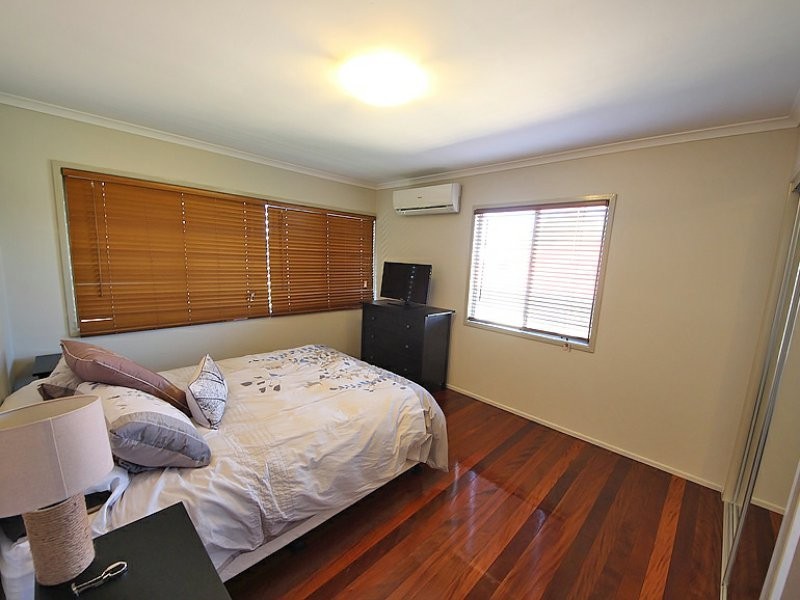 25 Sheehan Street, Kallangur QLD 4503