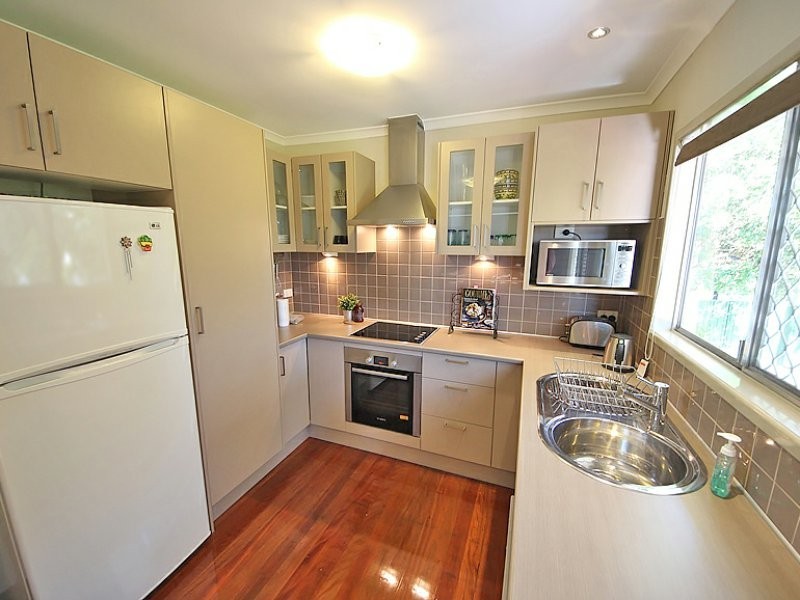 25 Sheehan Street, Kallangur QLD 4503