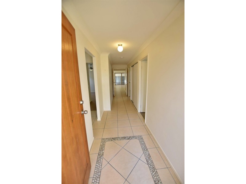 22 Pinnock Crescent, North Lakes QLD 4509