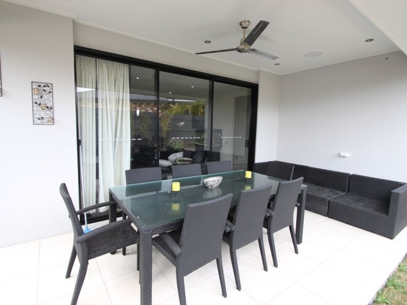 North Lakes QLD 4509