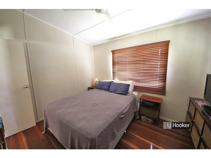 27 Andrew Street, Kallangur QLD 4503