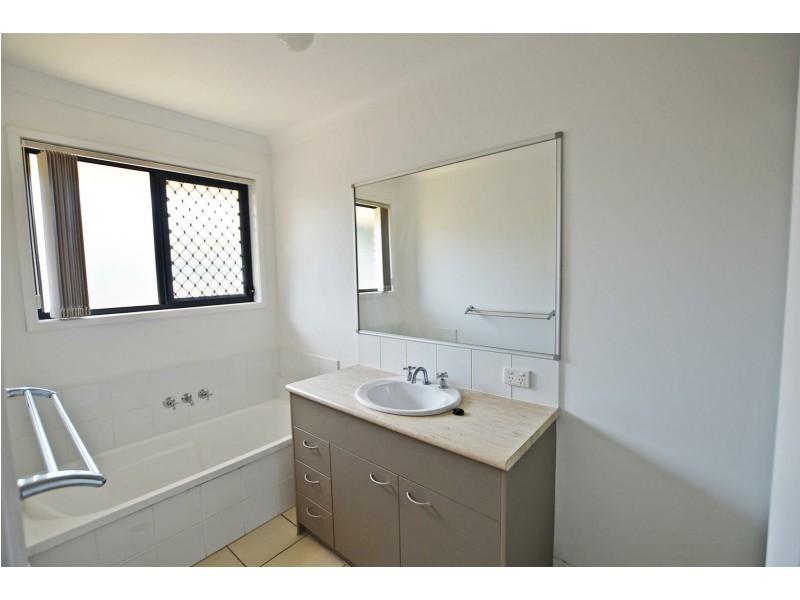 10 Diamond Avenue, Kallangur QLD 4503