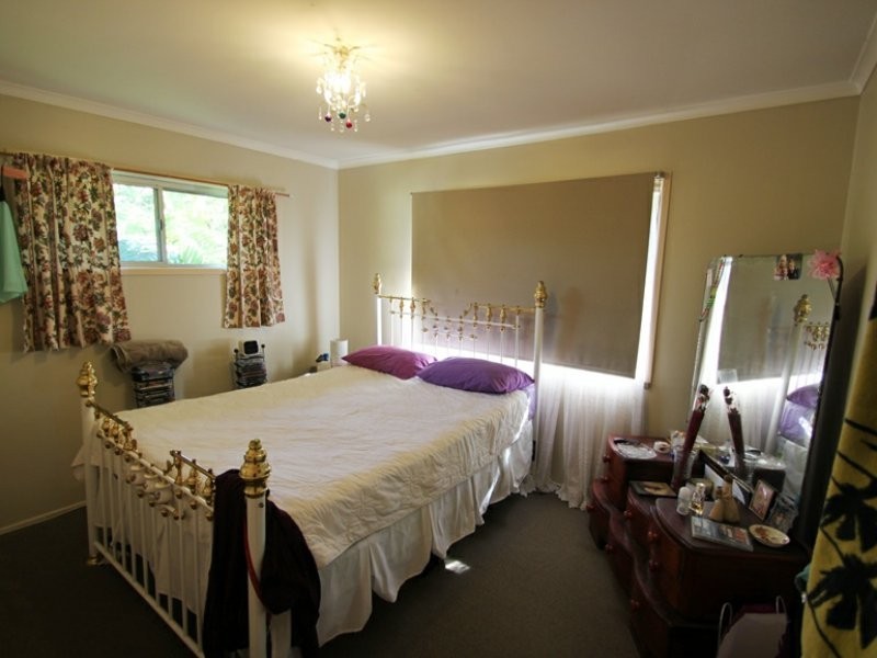 10 Andracia Street, Kallangur QLD 4503
