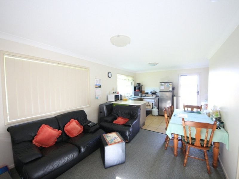 2/35 Beattie Street, Kallangur QLD 4503