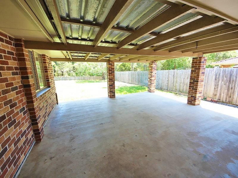 32 Donnegal Drive, Kallangur QLD 4503