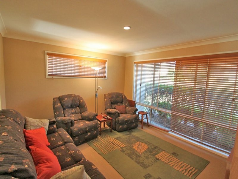 15 Brimstone Court, Kallangur QLD 4503