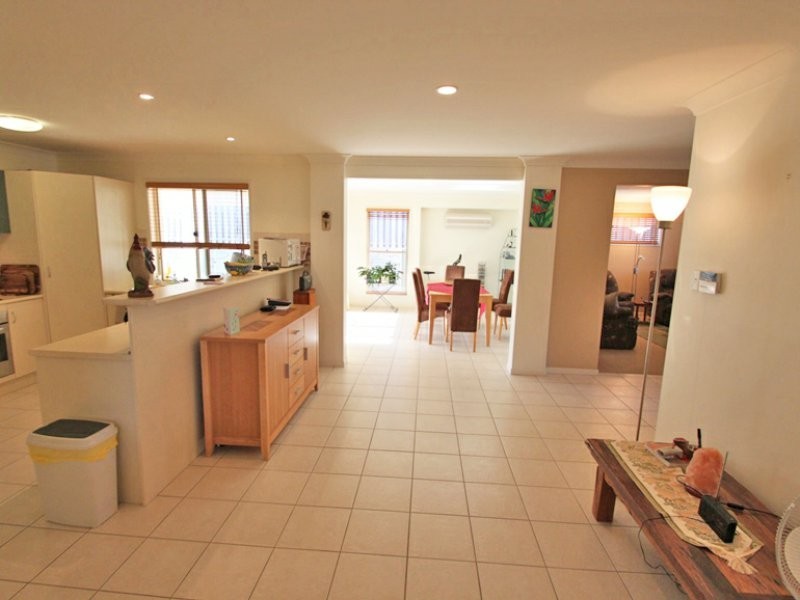 15 Brimstone Court, Kallangur QLD 4503