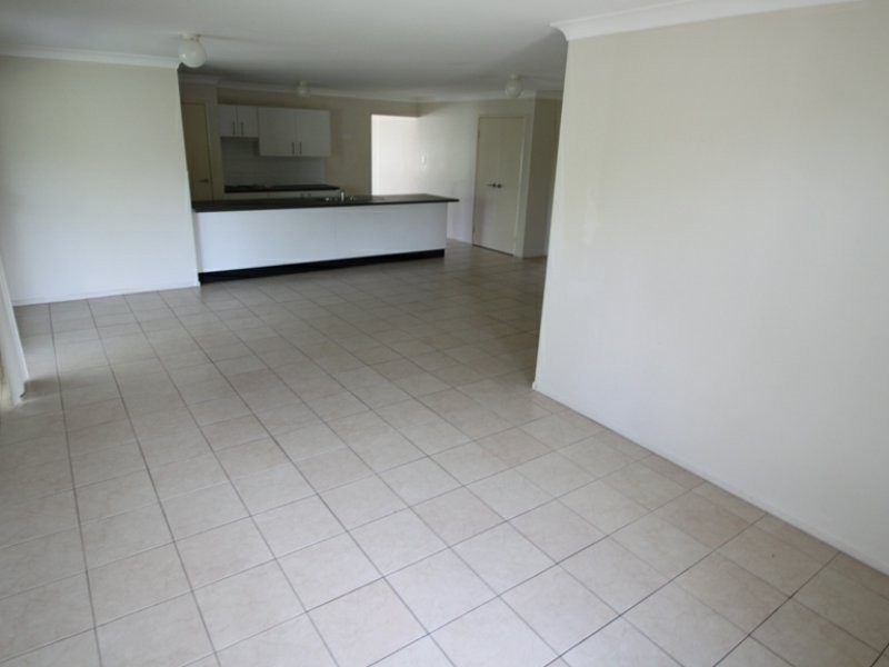 12 Bolte Crescent, Kallangur QLD 4503