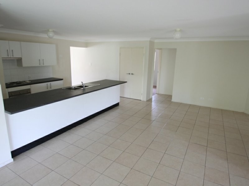 12 Bolte Crescent, Kallangur QLD 4503