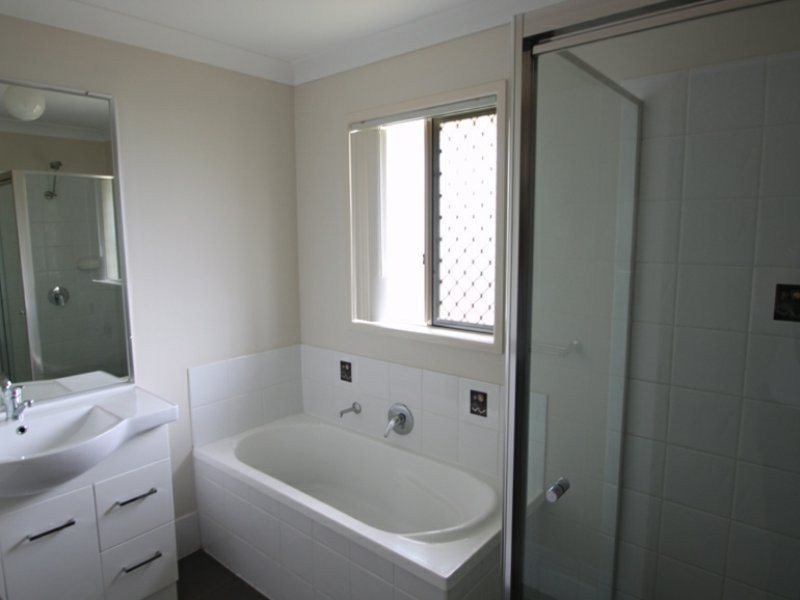 12 Bolte Crescent, Kallangur QLD 4503