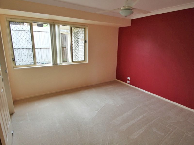 7 Chantrey Court, Kallangur QLD 4503