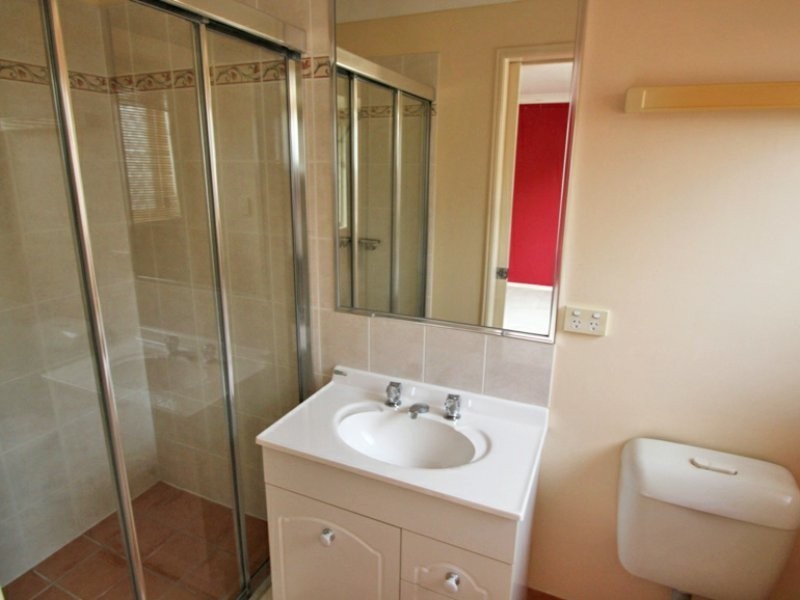 7 Chantrey Court, Kallangur QLD 4503