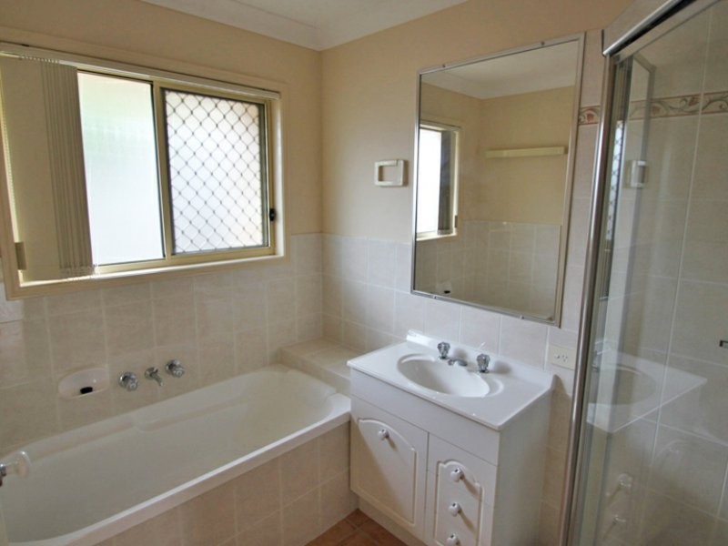 7 Chantrey Court, Kallangur QLD 4503