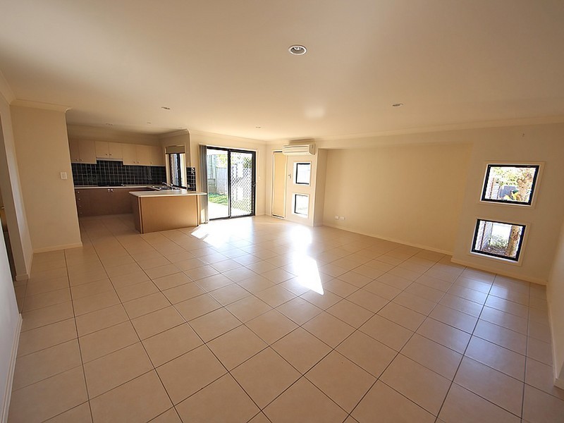 2 Leafwing Street, Kallangur QLD 4503
