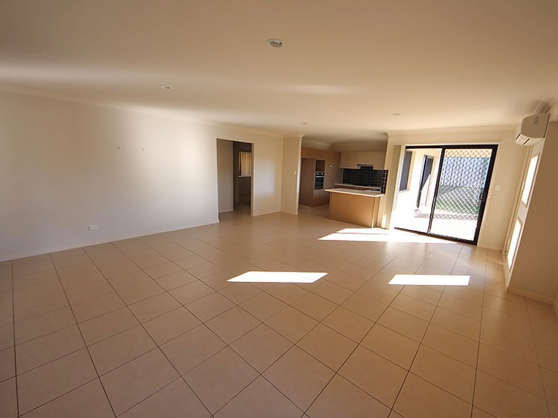 2 Leafwing Street, Kallangur QLD 4503