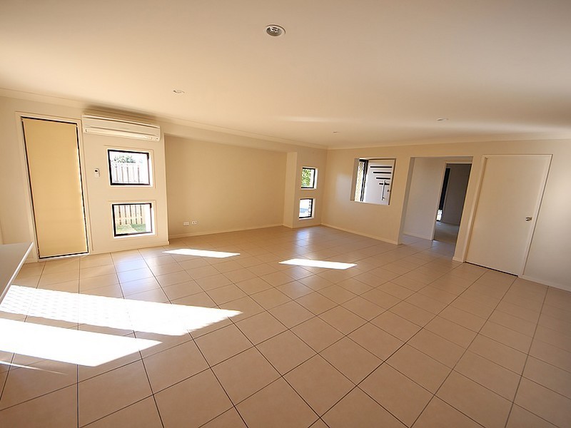 2 Leafwing Street, Kallangur QLD 4503