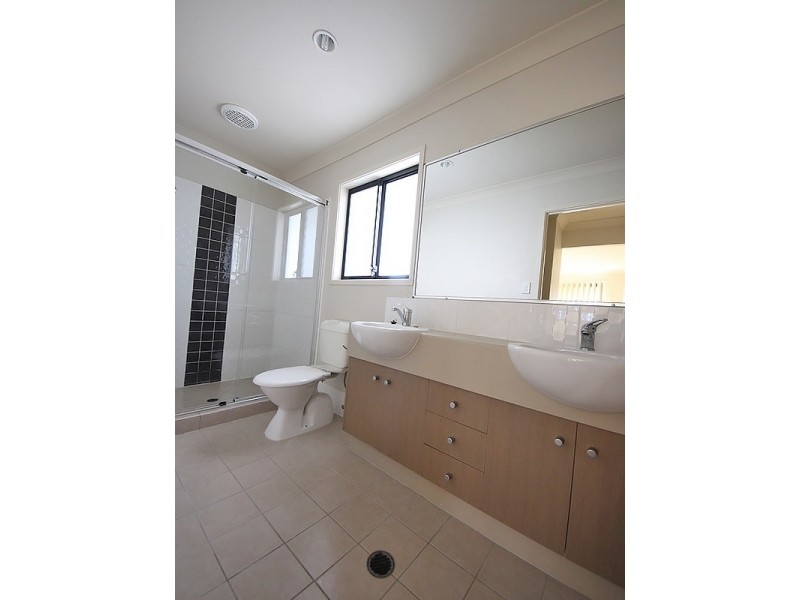 2 Leafwing Street, Kallangur QLD 4503