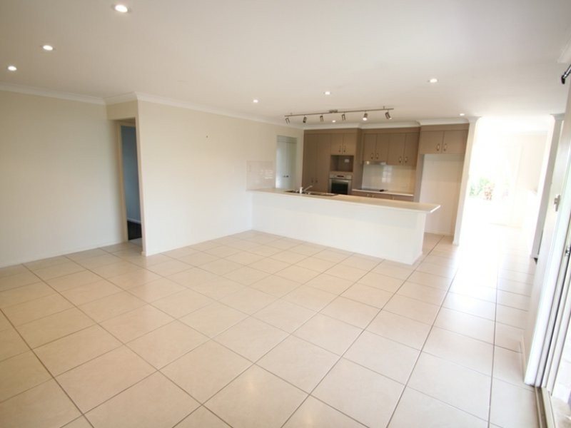 29 Skipton Circuit, Kallangur QLD 4503