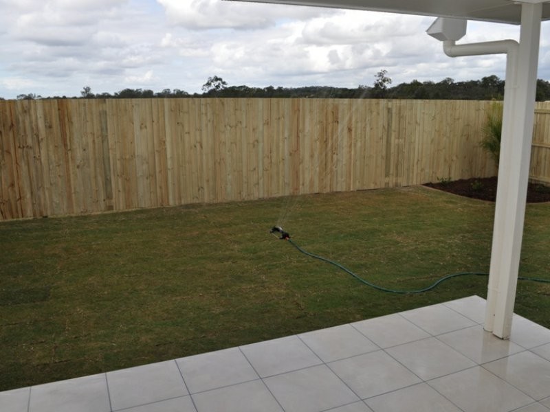 Unit 2/5 Diane Parade, Kallangur QLD 4503