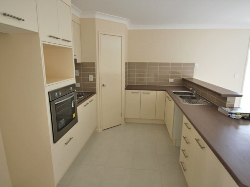 5 Apache Street, Dakabin QLD 4503