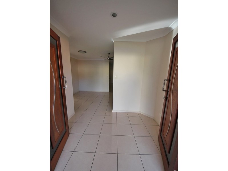 7 Lynette Street, Kallangur QLD 4503