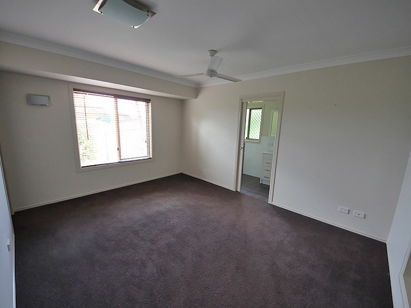 7 Lynette Street, Kallangur QLD 4503