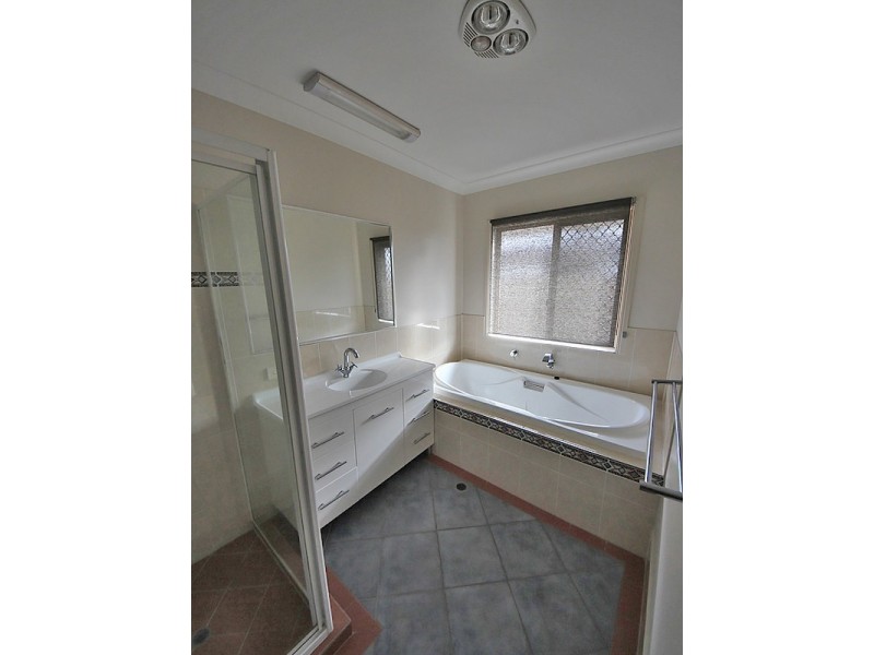 7 Lynette Street, Kallangur QLD 4503