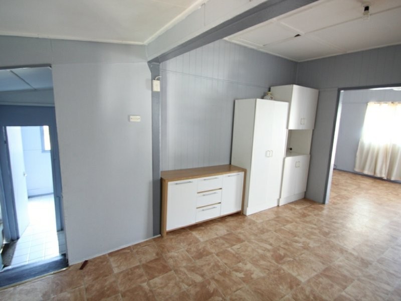 1304 Anzac Avenue, Kallangur QLD 4503
