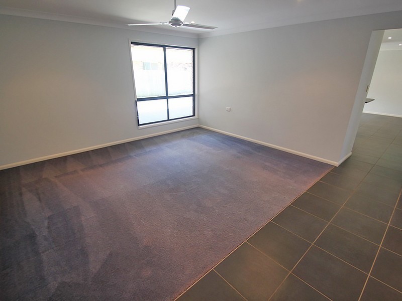 24 Water Street, Kallangur QLD 4503