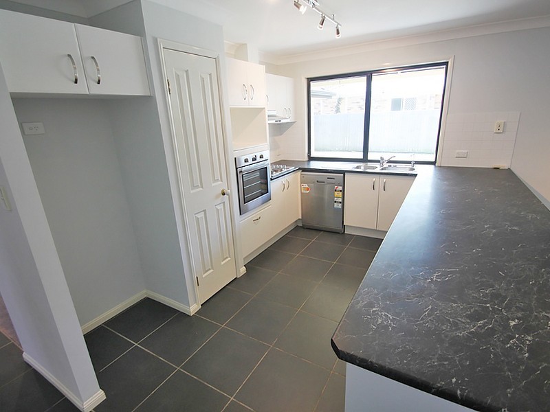 24 Water Street, Kallangur QLD 4503