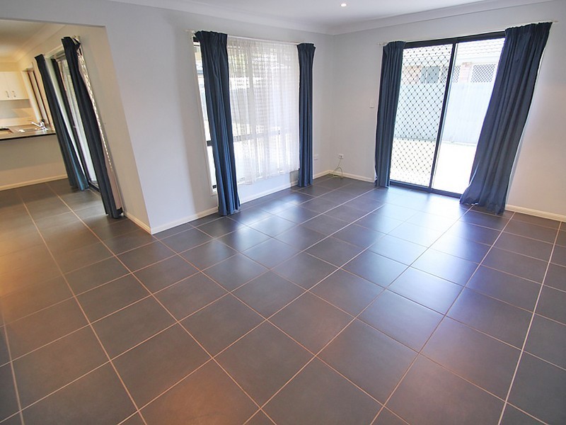 24 Water Street, Kallangur QLD 4503